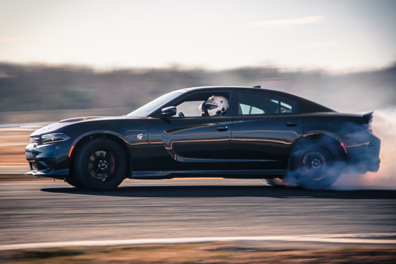 Illustration for article titled The Time A German Car Mag Handed A Charger Hellcat To American Drifters